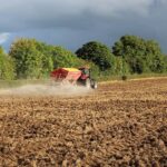 La importancia de arar la tierra: beneficios y técnicas para un buen cultivo